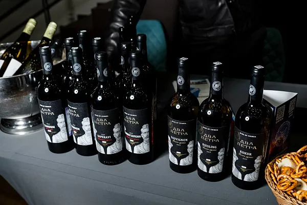 Два Петра. Дегустация на  Люсиновской