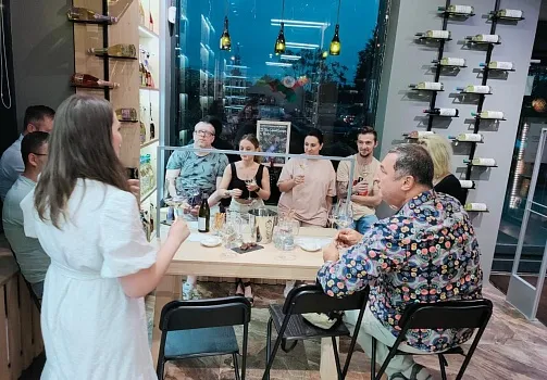 Винное Казино «Белые против розовых». Мытищи