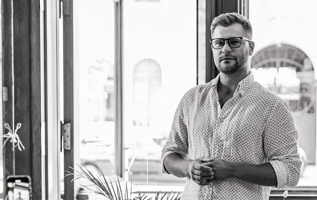 Встреча с виноделом. Андрюс Юцис. Новодмитровская улица Встреча с виноделом. Андрюс Юцис. Новодмитровская улица