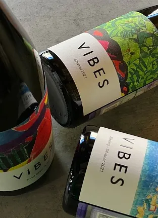 Атмосфера весеннего Крыма: дегустация VIBES в Мытищах