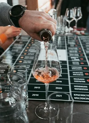 Винное казино на 1-й Брестской